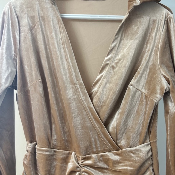 Boohoo velvet dress - Picture 4 of 4